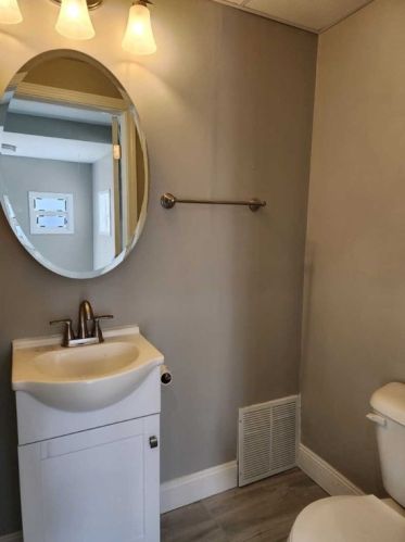 1311 Neshannock Blvd, New Castle PA  16105-2432 exterior