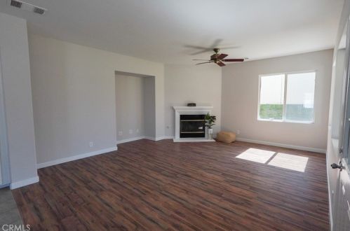 42333 Ridge View Dr, Lancaster CA 93536-7382 exterior