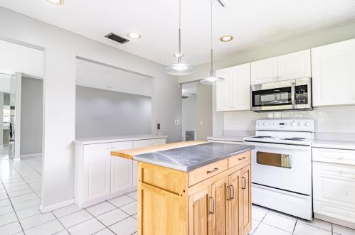 355 27th Ter, Delray Beach, FL 33445-4458