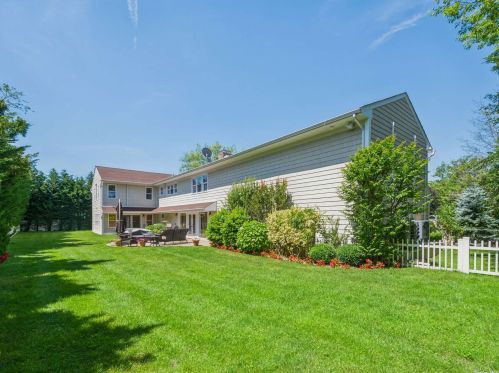 1045 Channel Dr, Hewlett NY  11557-2616 exterior