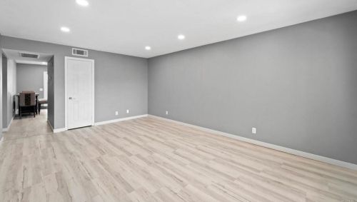 1130 Broadway, Escondido, CA 92026-3013