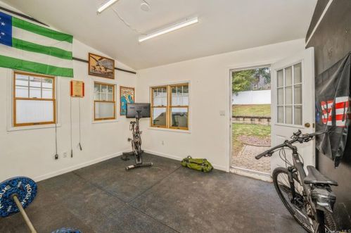 1724 Summit St, Yorktown Hgts NY  10598-4620 exterior