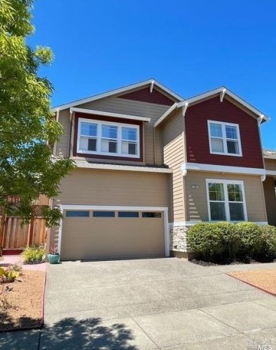 1452 Great Heron Dr, Santa Rosa, CA 95409-4360