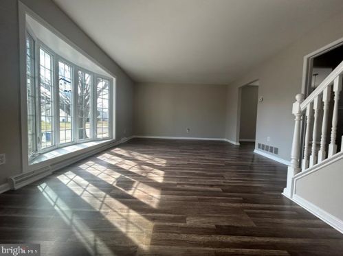 517 Indianola Rd, Fairless Hills, PA 19030-3004