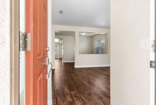 2228 Clock Tower Ct, Riverbank CA  95367-9427 exterior