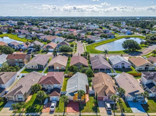 3221 Brewster Dr, Kissimmee, FL 34743-6015