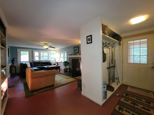 160 Drew Rd, Hopkinton NH  03229-2214 exterior