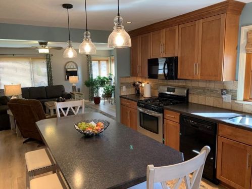 131 Buhl Blvd, Hermitage, PA 16146-3707