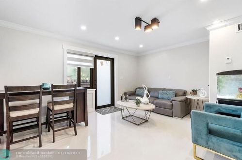 754 44th St, Hialeah FL  33013-1918 exterior