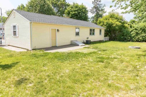 36 Glenwood St, Nashua NH 03060-5216 exterior