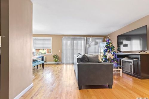 94-30 Magnolia Ct, Jamaica, NY 11417