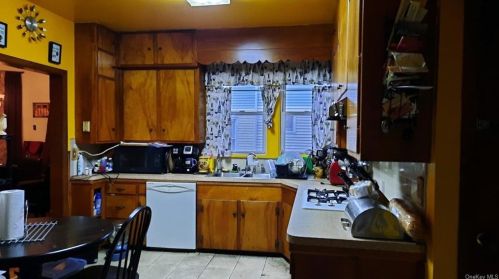 197 Linden Ave, Middletown, NY 10940-3652
