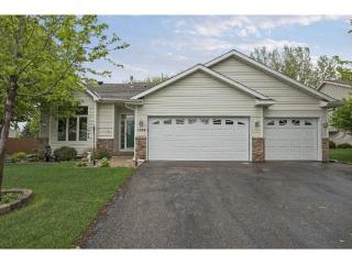 1246 Sparrow Rd, Minnetrista, MN 55387