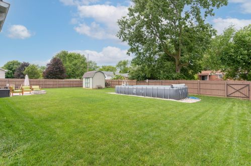 140 Union Ridge Dr, Englewood OH  45322-8774 exterior