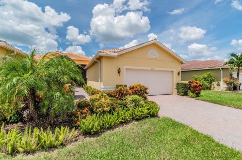 16143 Amethyst Key Dr, Wimauma FL  33598-4027 exterior