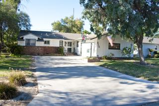 516 Neville St, Hanford, CA 93230-2844