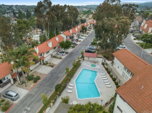 353 Windy Ln, Vista CA  92083-5766 exterior