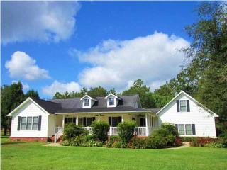520 Givhans Rd, Ridgeville, SC 29472-8220