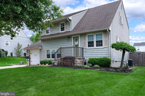 12 Ashwood Rd, Trenton, NJ 08610-1302