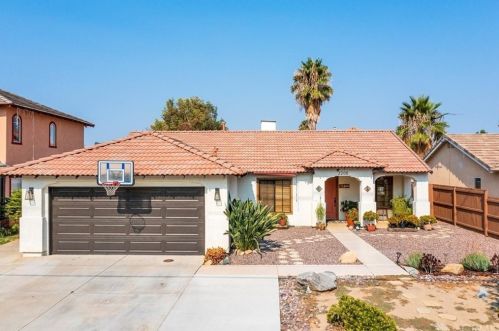 2208 Murrieta Rd, Perris, CA 92571-3508