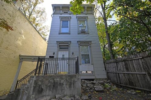 2347 Clifton Ave, Cincinnati, OH 45219-1367