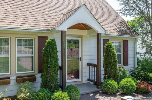 96 Middlebury Ter, Waterbury, CT 06762-2607