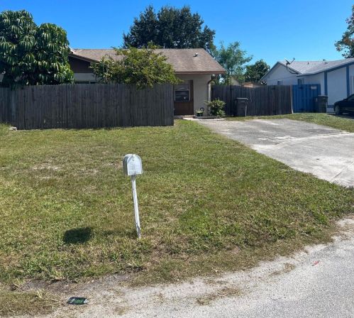 8616 Satalite Ter, West Palm Beach, FL 33403-1647