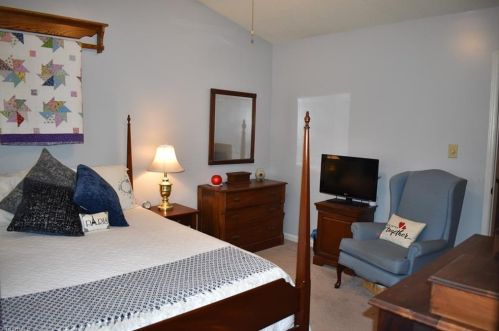 1123 Pepper Hill Rd, Greensboro NC  27407-2837 exterior