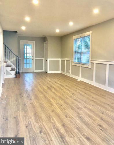 14 Beechwood Ave, Camden NJ  08107-1401 exterior