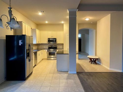 1409 Toucan Dr, Oak Point TX  75068-8547 exterior