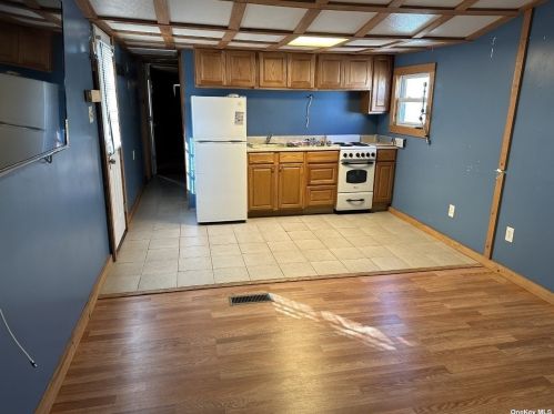 1137-12 Lincoln Ave, Holbrook, NY 11741-2206