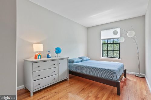 50 Danielle Ct, Trenton NJ  08648-1451 exterior