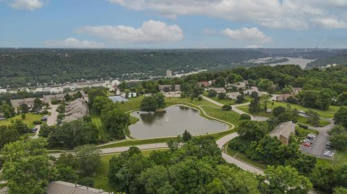 911 Outlook Ridge Ln, Covington, KY 41017-3653