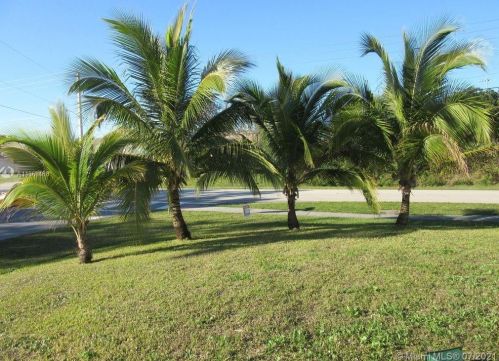 3401 Voyager St, Fort Pierce, FL 34953-3777