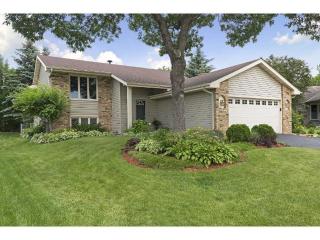10547 Maryland Cir, Minneapolis, MN 55438-2130