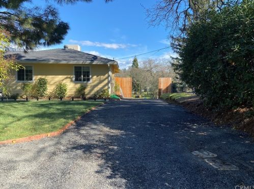 11 Glen Cir, Oroville CA  95966-9250 exterior