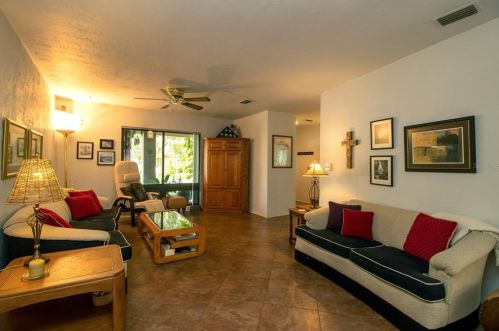 4291 Cherry St, Saint Petersburg FL  33703-5033 exterior