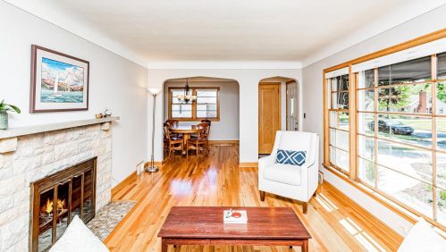 775 Cottage Ave, Saint Paul, MN 55117-4011