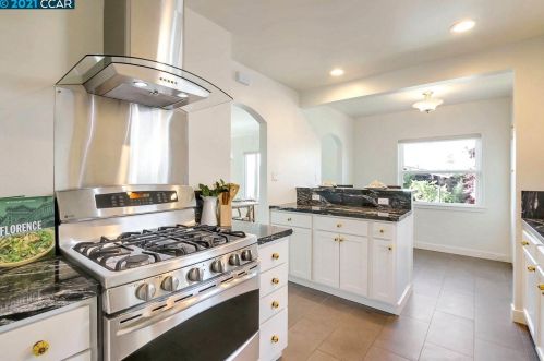 3801 Ardley Ave, Oakland CA 94602-1616 exterior