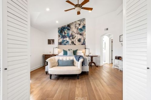 916 9th St, Manhattan Beach CA  90266-5953 exterior