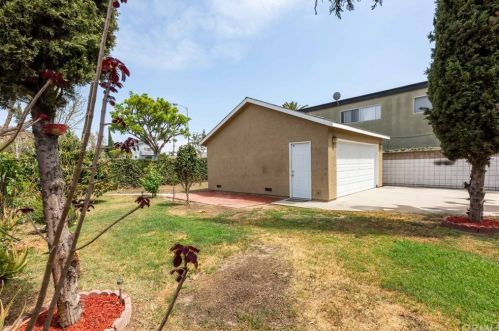 610 Almond Ave, Long Beach CA  90802-1746 exterior