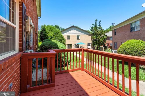 9761 Hagel Cir, Lorton, VA 22079-4312