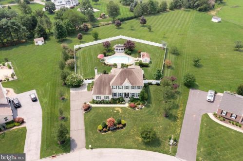 16 Livingston Ln, Lumberton Township NJ  08048-6210 exterior