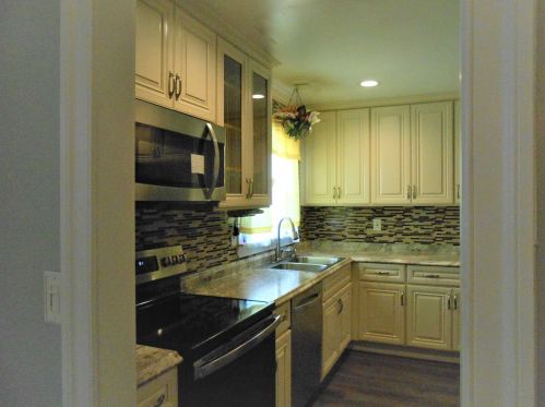 6 York Ct, Fishkill, NY 12524-1410