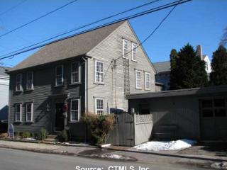 39 Water St, Stonington CT  06378-1435 exterior