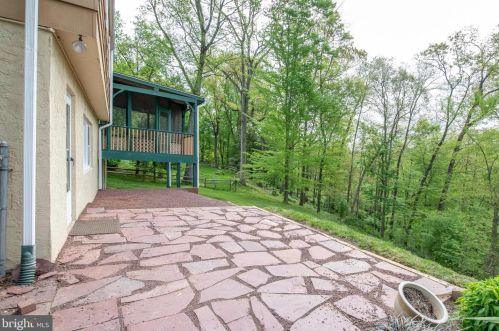 173 Marmic Dr, Southampton PA 18966-1724 exterior