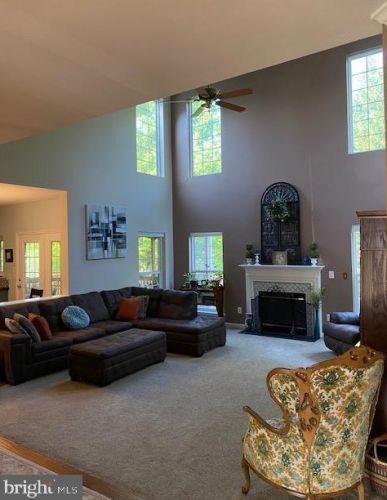 500 Rosemary Ln, Purcellville VA  20132-3274 exterior