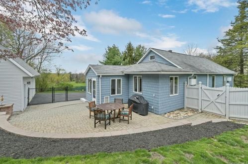717 Seward Hwy, Florida, NY 10921-1800