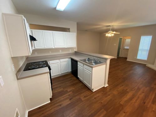 12308 Rolling Ridge Dr, Burleson TX  76028-7562 exterior