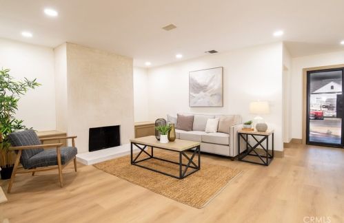 2809 Josie Ave, Long Beach CA 90808-4106 exterior